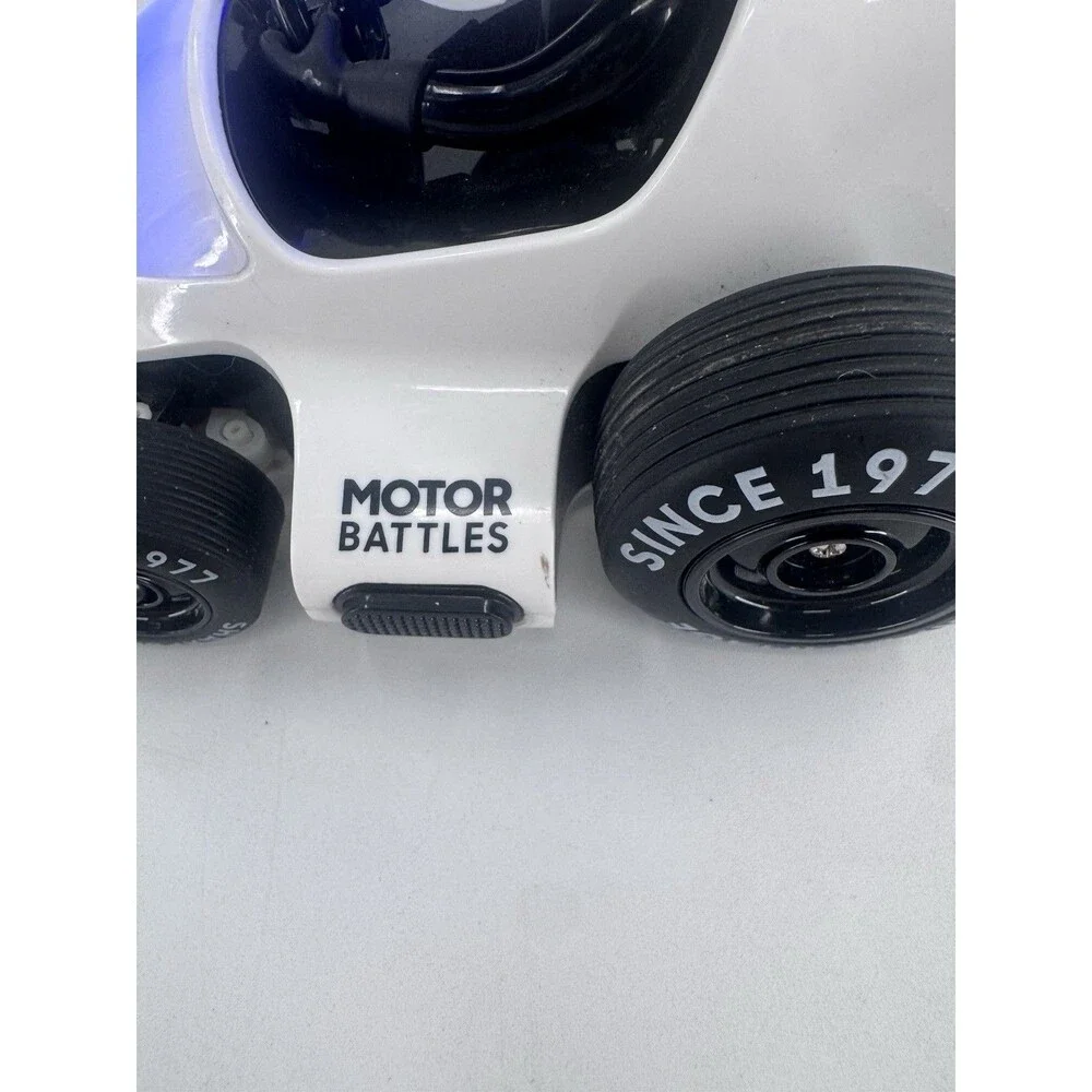 Sharper Image RC Motor Battles White Racer Only LED Lights Wireless Remote